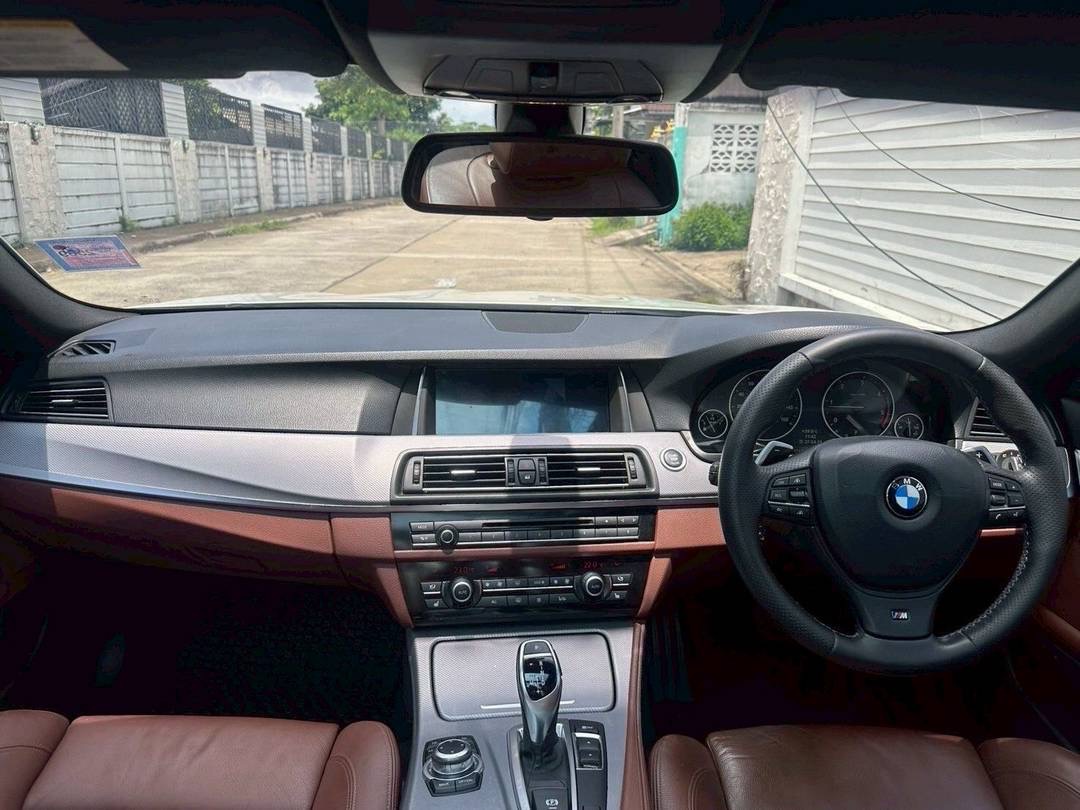BMW 520d Touring F11 สีขาว ปี 2012