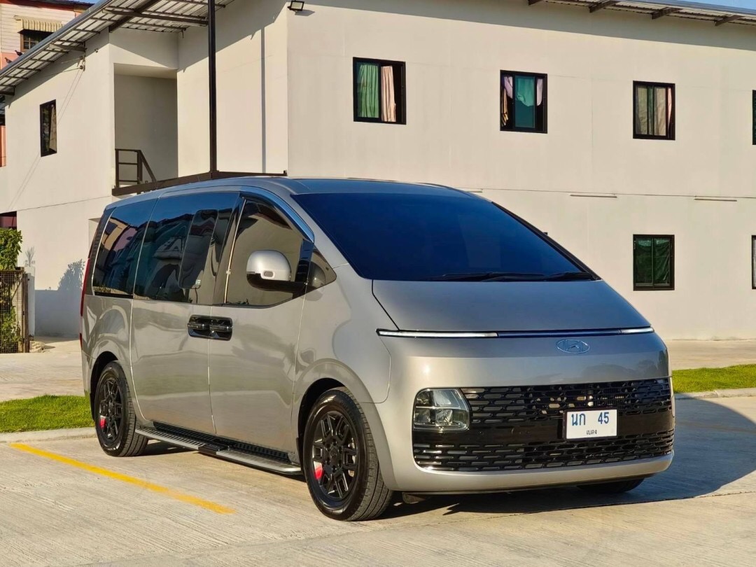 Hyundai Staria S ปี 2021 จด 2022