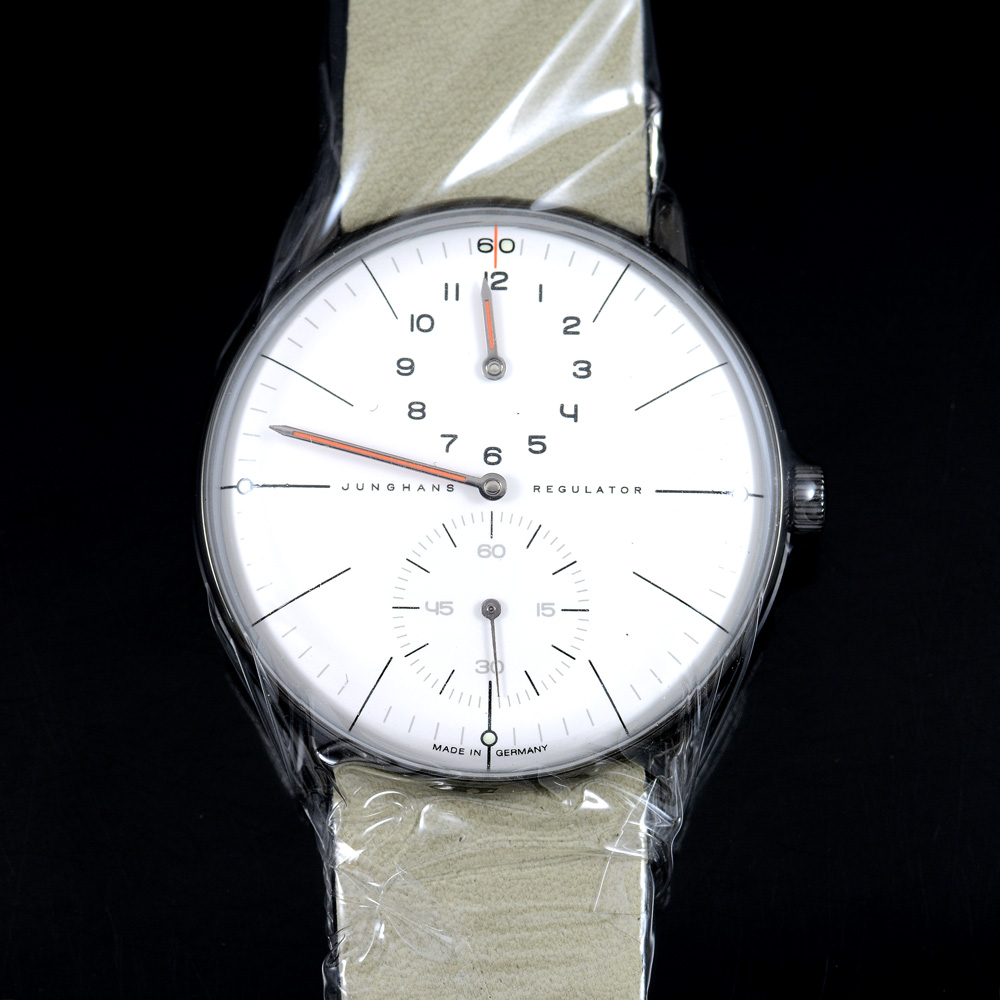 Junghans (นาฬิกายังไม่เคยถูกใช้งาน) Max Bill Regulator Edition 60 (Limited Edition 1060pcs) หน้าปัดสีขาว สายหนังแท้ หัวเข็มขัดแท้ กล่องใบครบ Automatic ขนาด 38 mm