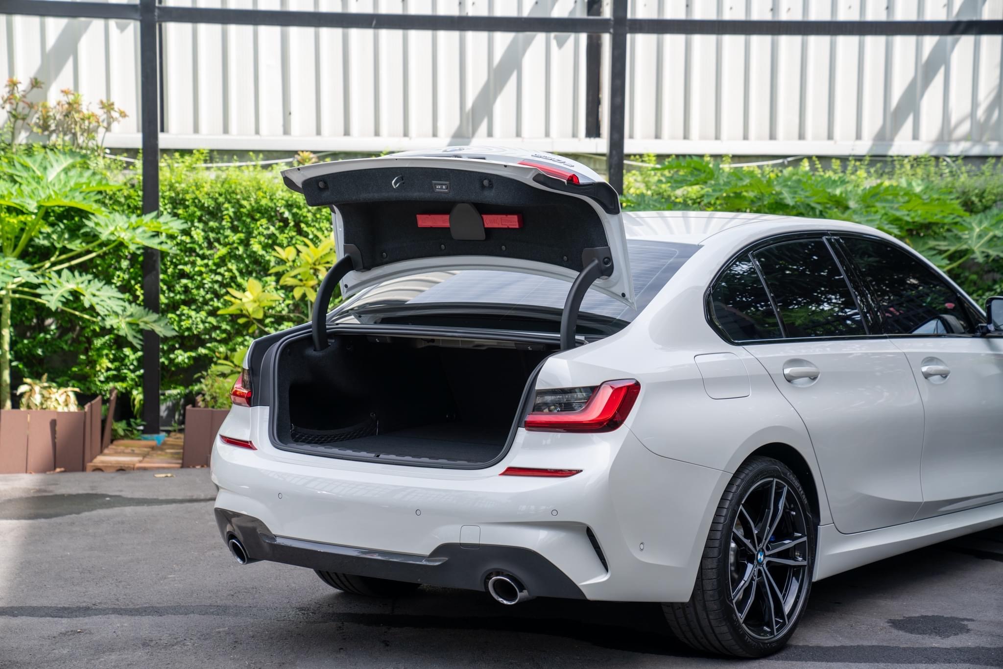 BMW 330e M Sport ปี 2021