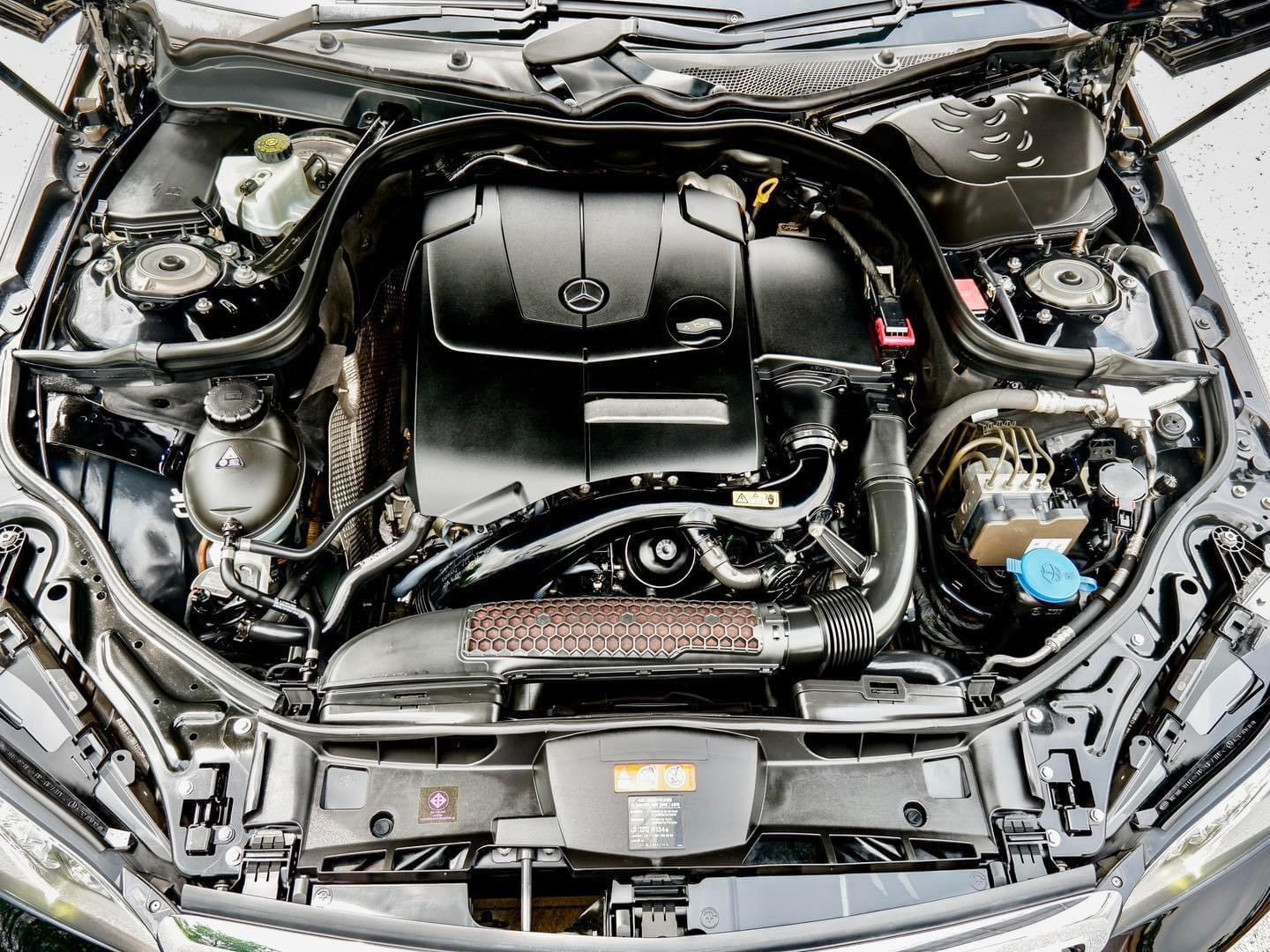 Benz W212 E200 CGI Facelift Executive Package ปี 2013