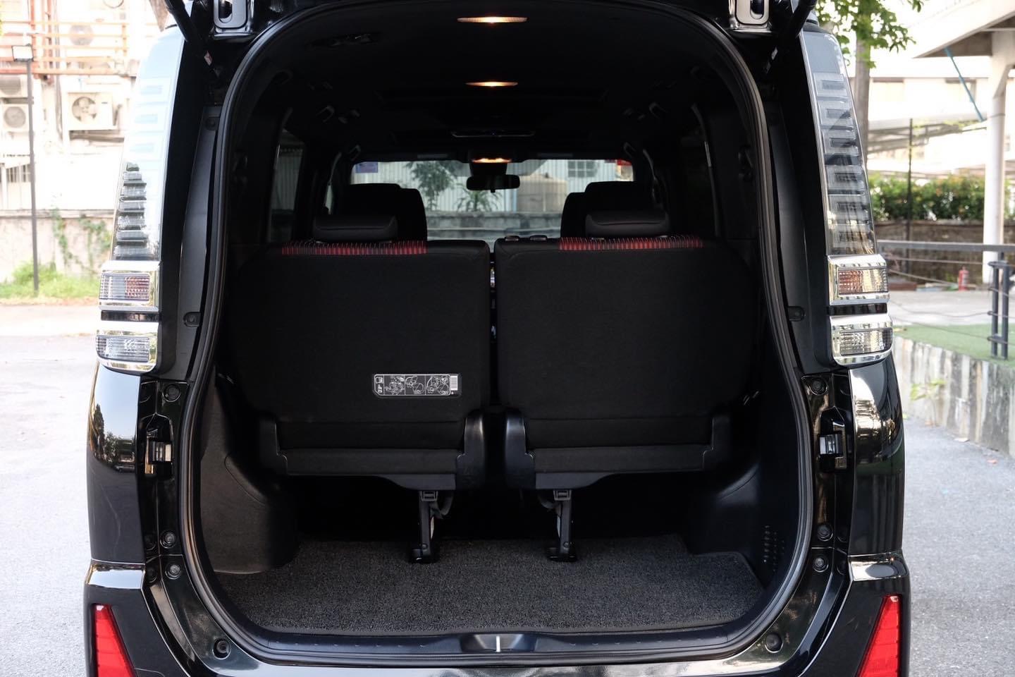 Toyota VOXY (ZS) ตัวไมเนอร์เชน ปี 2020