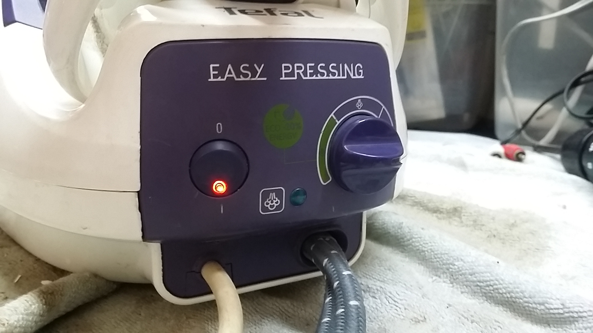 ซ่อมเตารีดไอน้ำ ยี่ห้อ TEFAL รุ่น GV5245 อาการเครื่องไม่ทำงาน