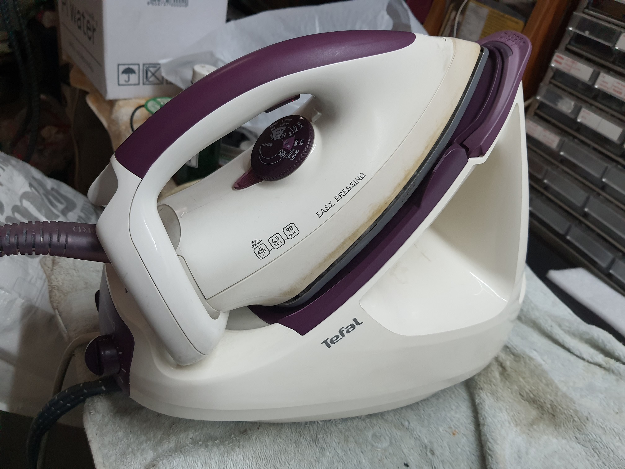 ซ่อมเตารีดไอน้ำ ยี่ห้อ TEFAL รุ่น GV5240 อาการเตารีดไม่ร้อนไอน้ำไม่ออ