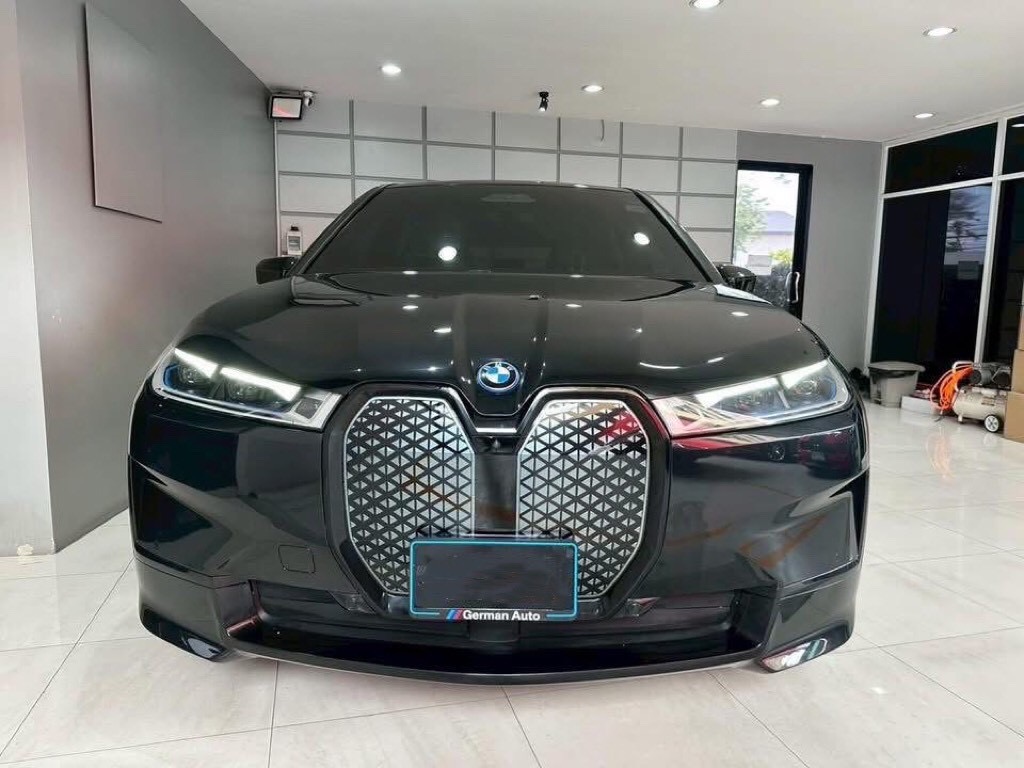 BMW iX xDrive40 SUV ปี 2023