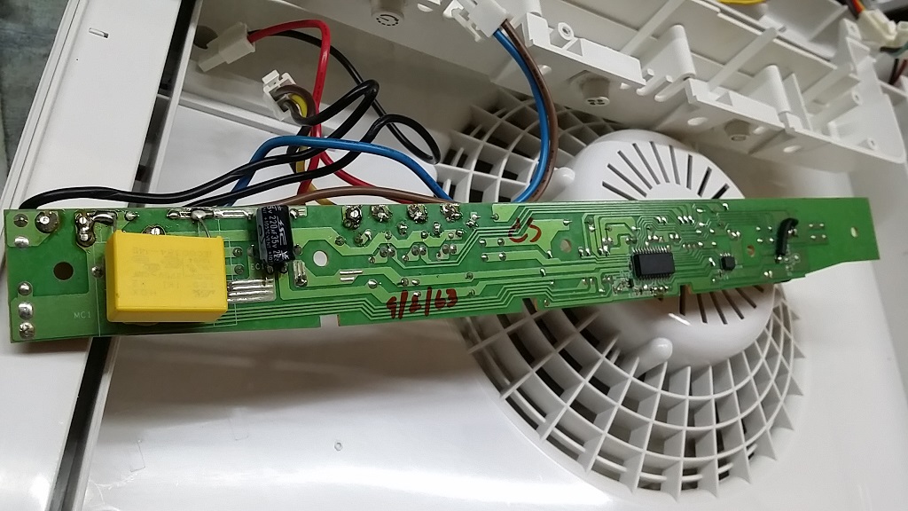 ซ่อมเครื่องฟอกอากาศ ยี่ห้อ 3M รุ่น MFAC-01 อาการปิดเครื่องแล้วแต่พัดลมยังหมุน