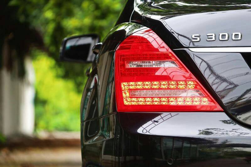 Mercedes-Benz S300L (facelift)AMG Package เป็นรุ่นตัวถังยาว ปี2010