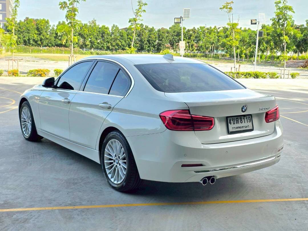 BMW 320d F30 LCI ปี 2018