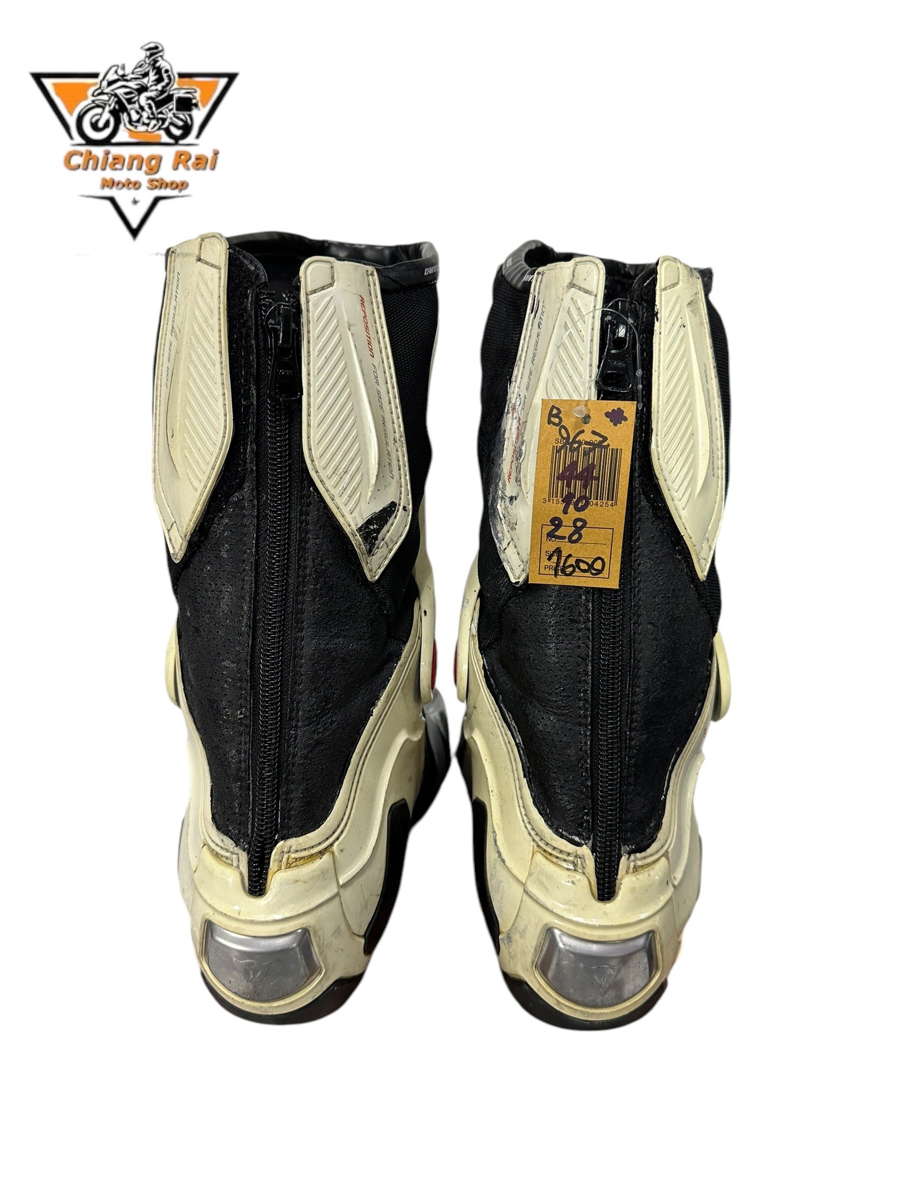 รองเท้าขี่มอเตอร์ไซด์( มือสอง) RCBS-967 Size ขนาดจากป้าย 44:EUR / 10:UK / 28:Cm.(dainese)