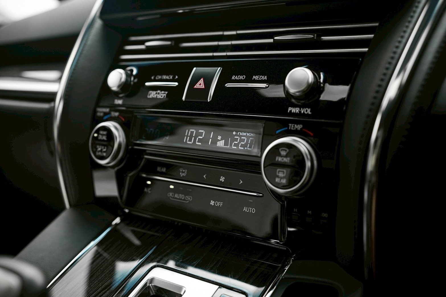 Lexus LM300h 7Seat ปี 2020