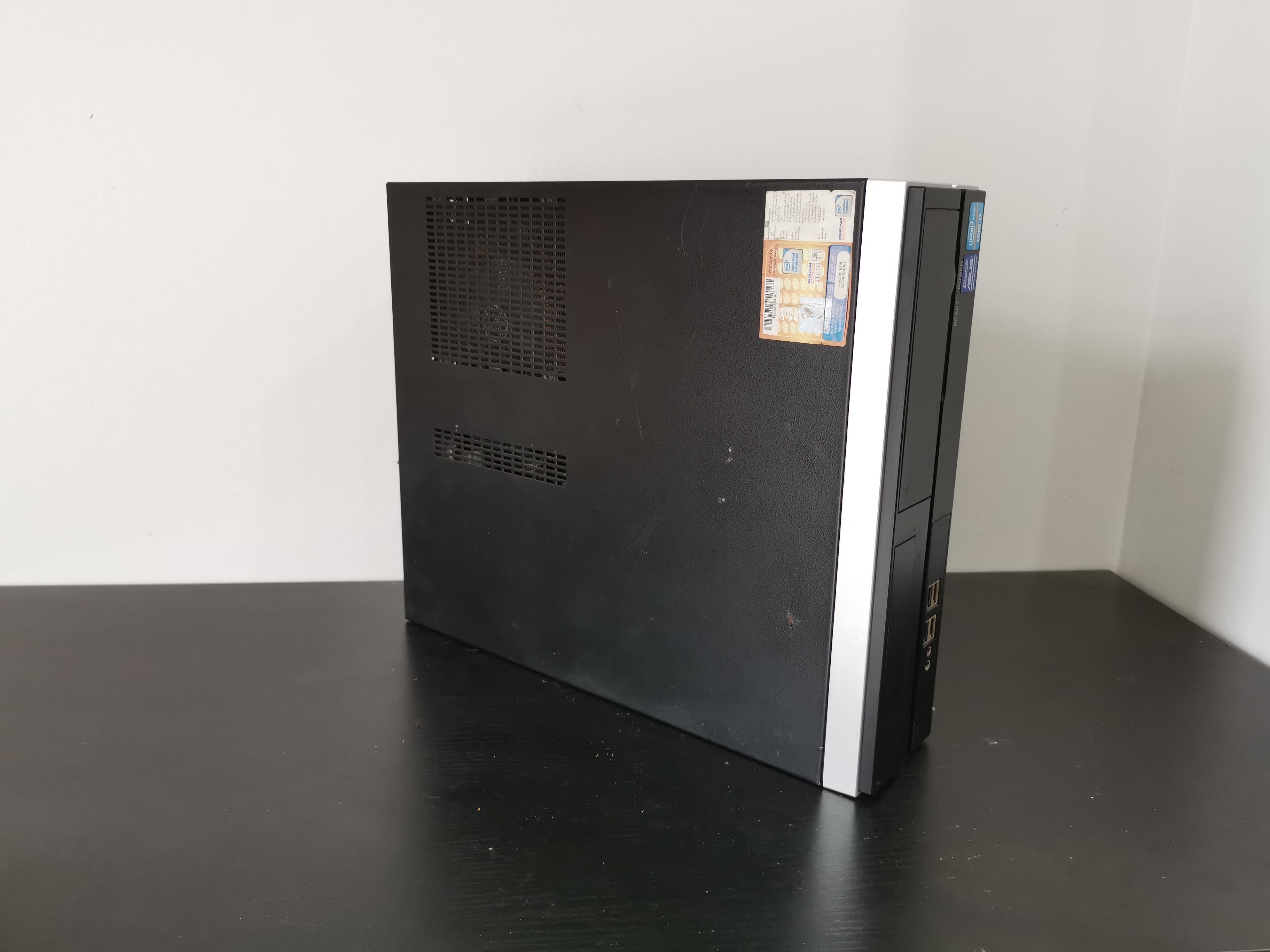 คอมเซ็ต i7 2600 + การ์ดจอ Geforce 210