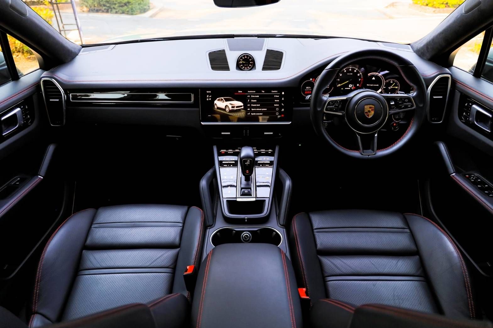 Porsche Cayenne Coupe Hybrid ปี 2022