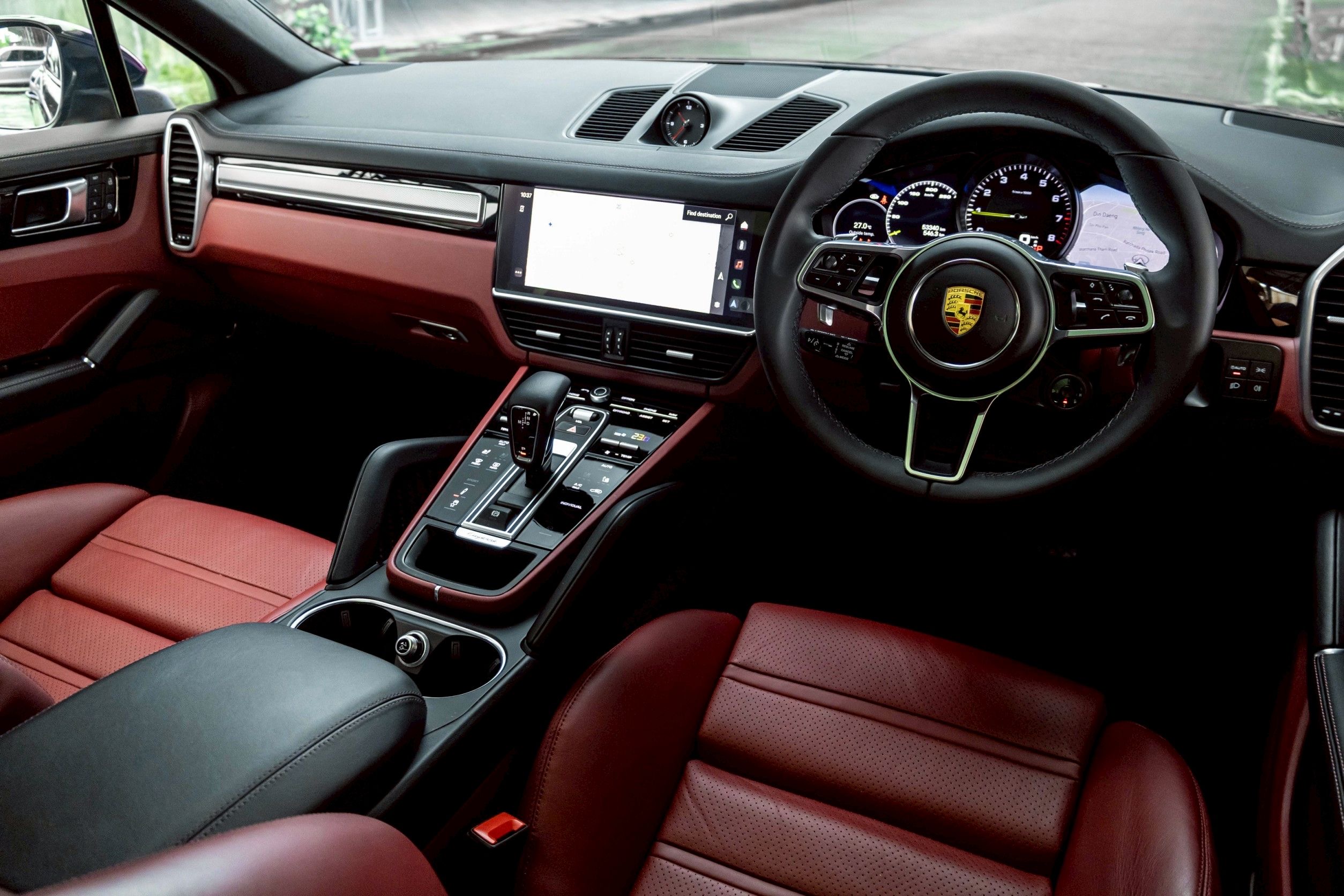Porsche Cayenne Coupe Platinum Edition ปี 2023