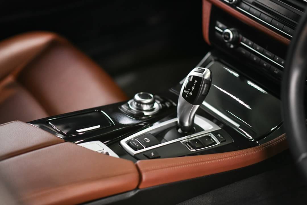 BMW 520d M sport รุ่น Minor change (Lci) ปี 2015