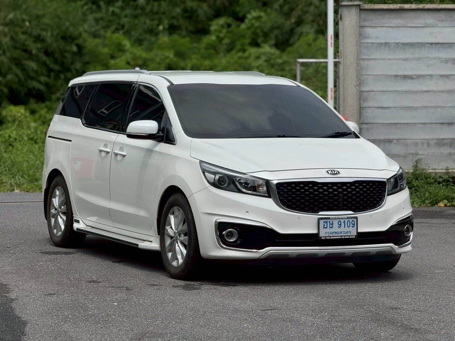 KIA CANIVAL Wagon 4dr EX ปี 2015