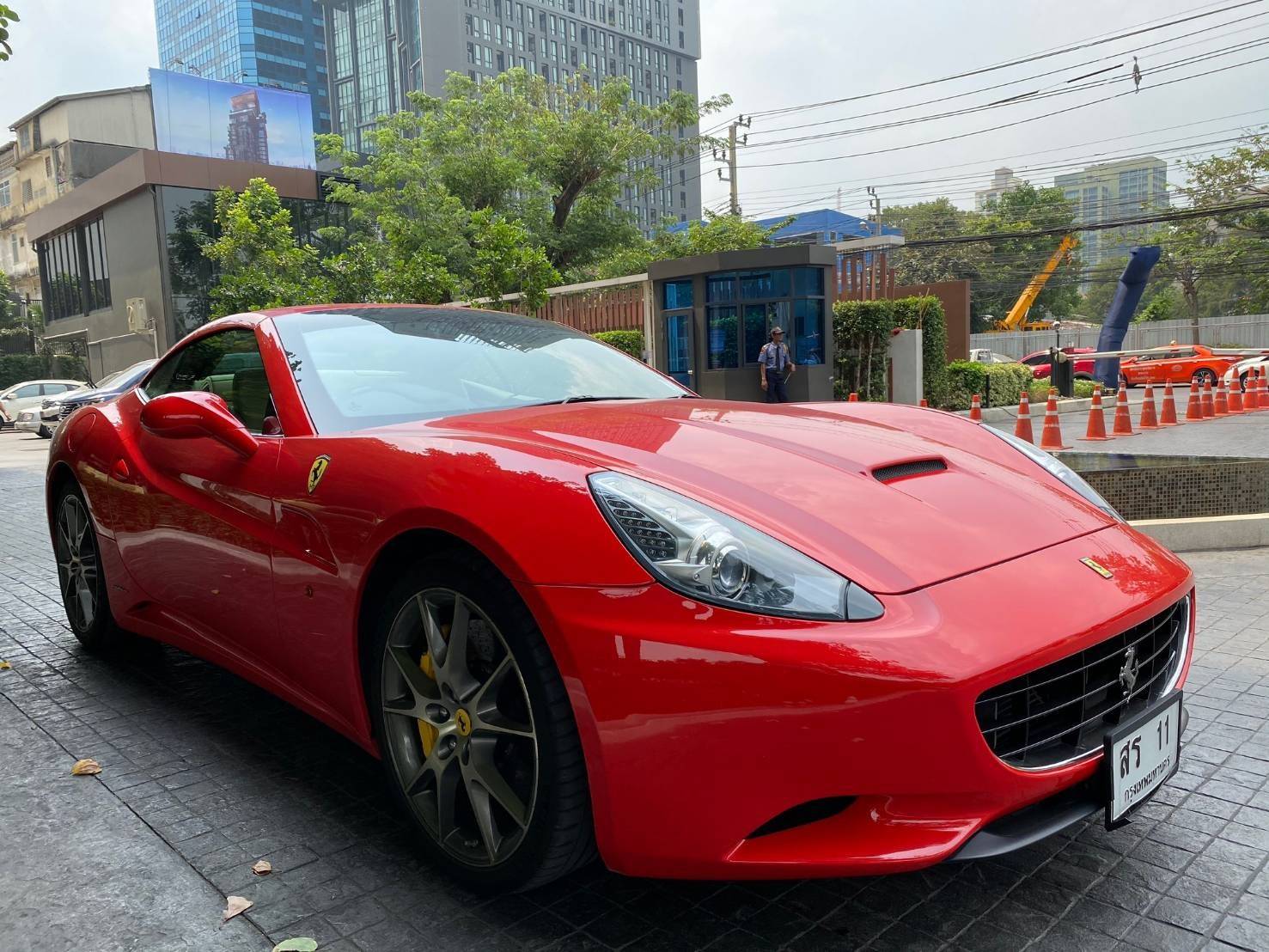ขาย Ferrari California Convertible ปี 2012