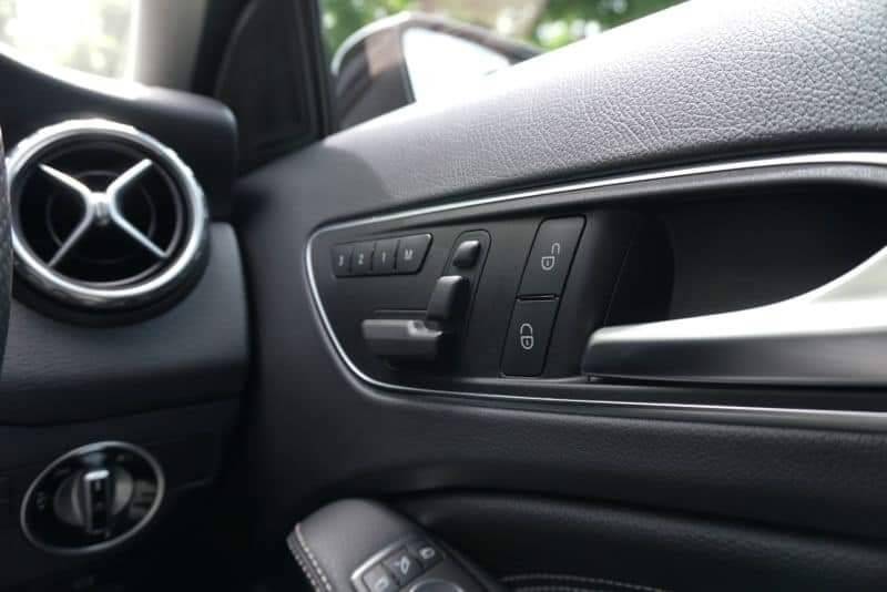 Mercedes BENZ GLA200 ปี2014