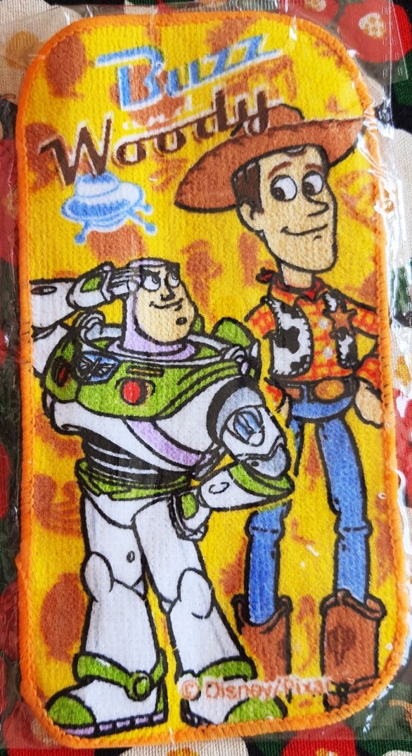 Disney Toy story Buzz Woody ผ้าเช็ดหน้า ทอยสตอรี่ วู้ดดี้ บัซไลท์เยียร์ จากญี่ปุ่น Size : 18 x 9 cm
