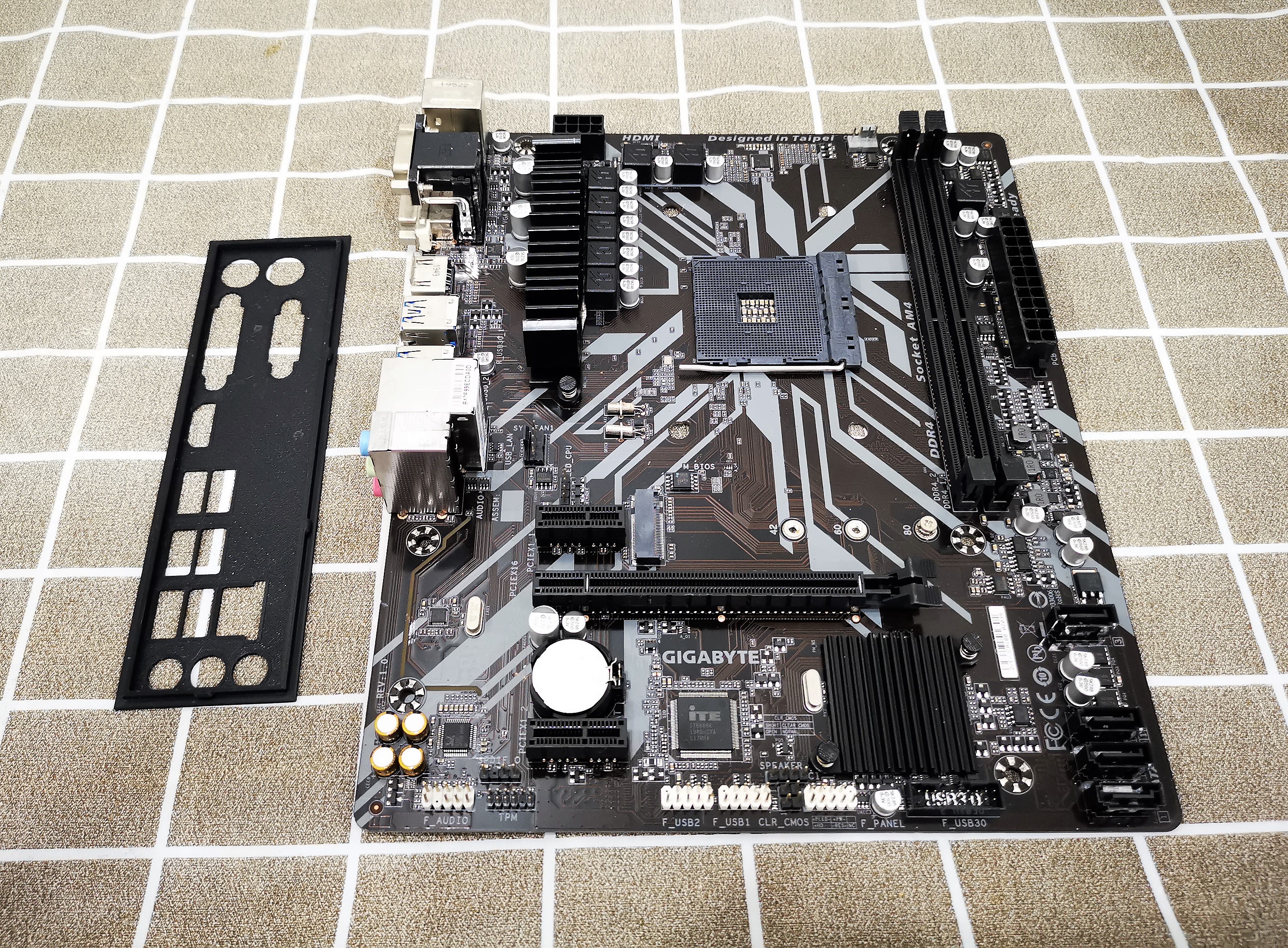 Gigabyte B450M S2H