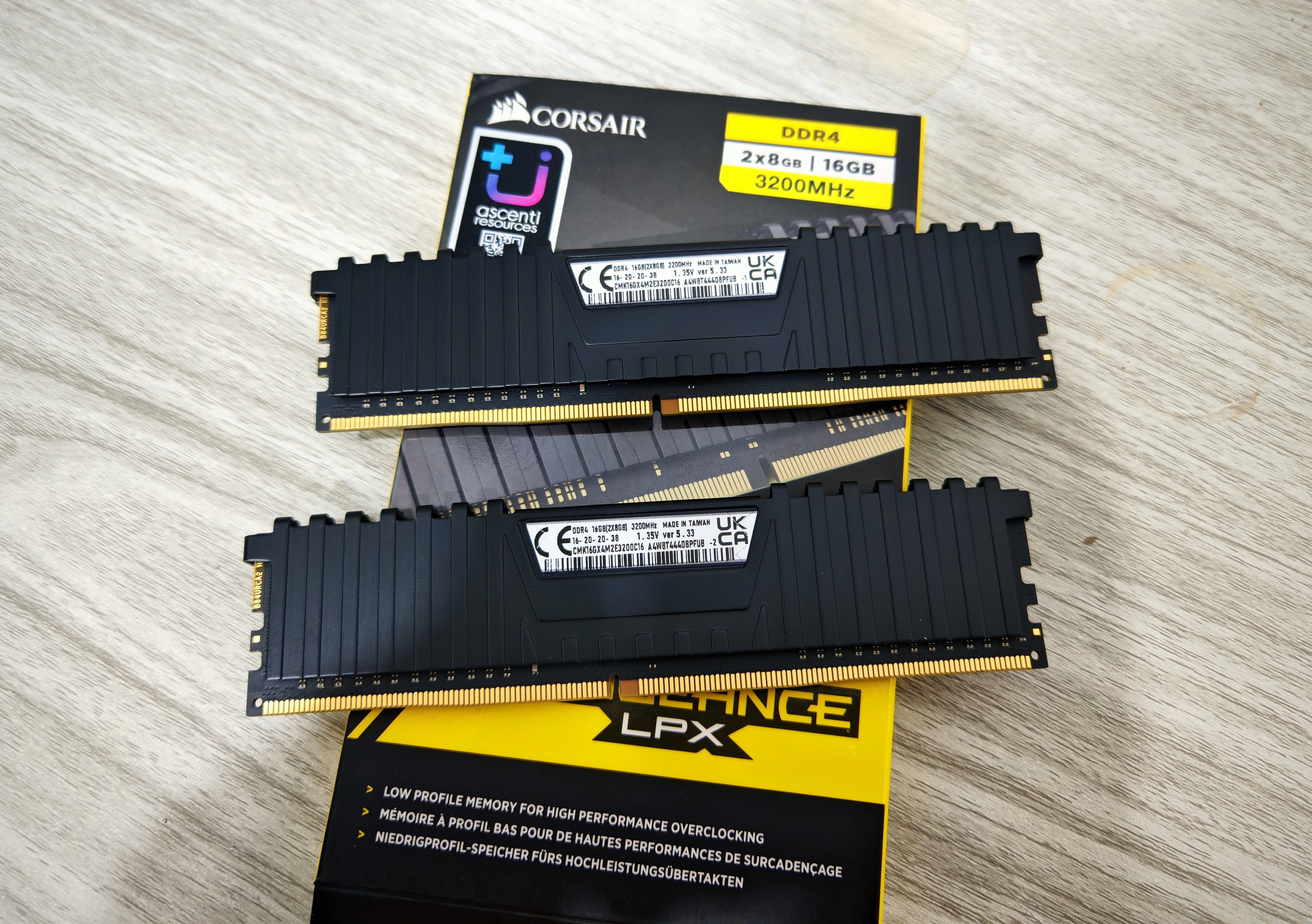 Ram Corsair VENGEANCE LPX DDR4 16GB(8*2)/3200 (BLACK)