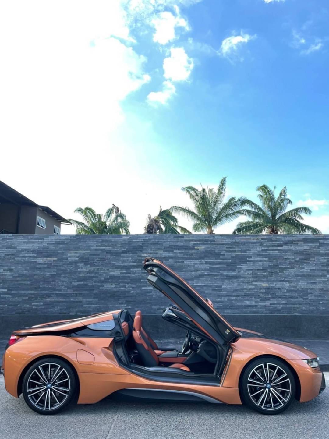 BMW I8 roadster ปี 2019