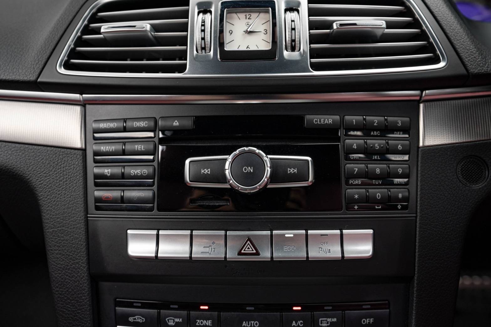 Mercedes Benz E200 Coupe AMG สีบรอนซ์ W207 facelift ปี 2015