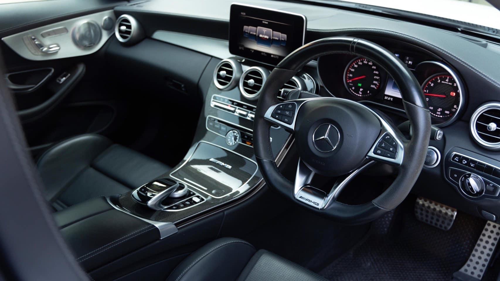 Mercedes-AMG C63s Coupe ปี 2016