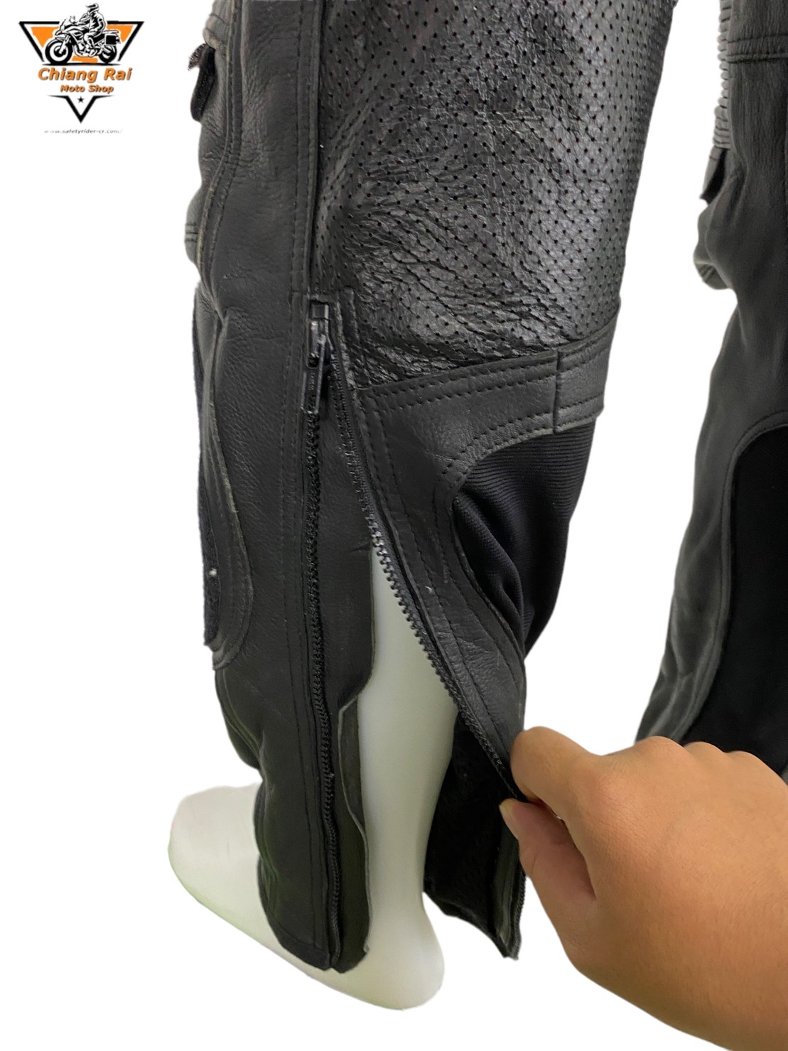 กางเกงขี่มอเตอร์ไซด์ ( มือสอง ) RCTS 032 : เอว 36" ยาว 29" RIC-HA