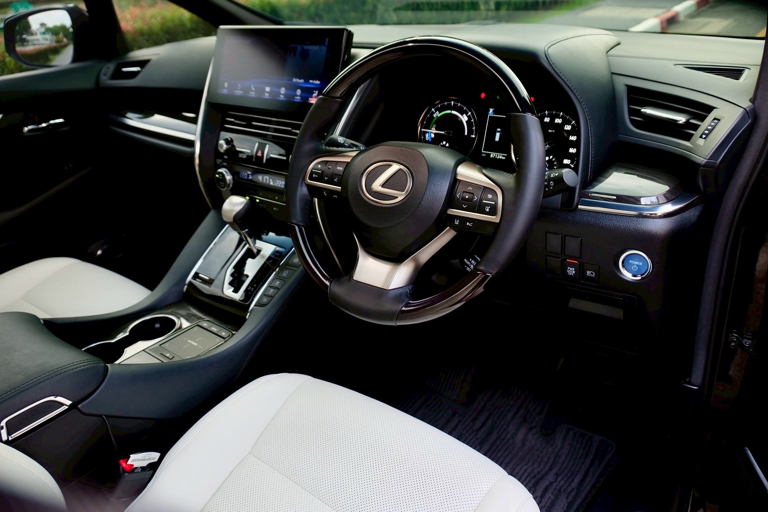 Lexus LM300h Exclusive 4-Seater ปี 2023