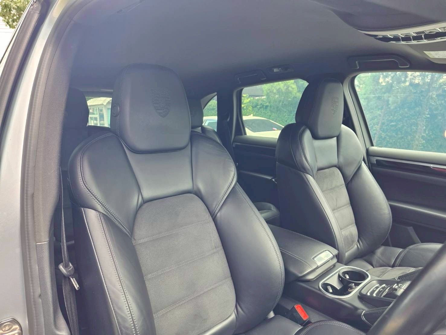 Porsche Cayenne Platinum edition ปี 2017