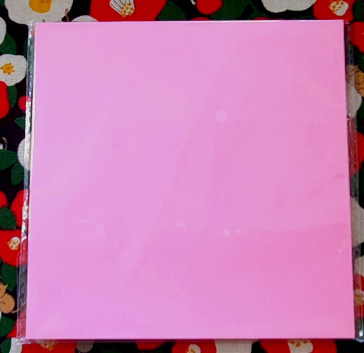 Origami paper กระดาษพับ โอริกามิ Size : 15 x 15 cm จากญี่ปุ่น 50 แผ่น