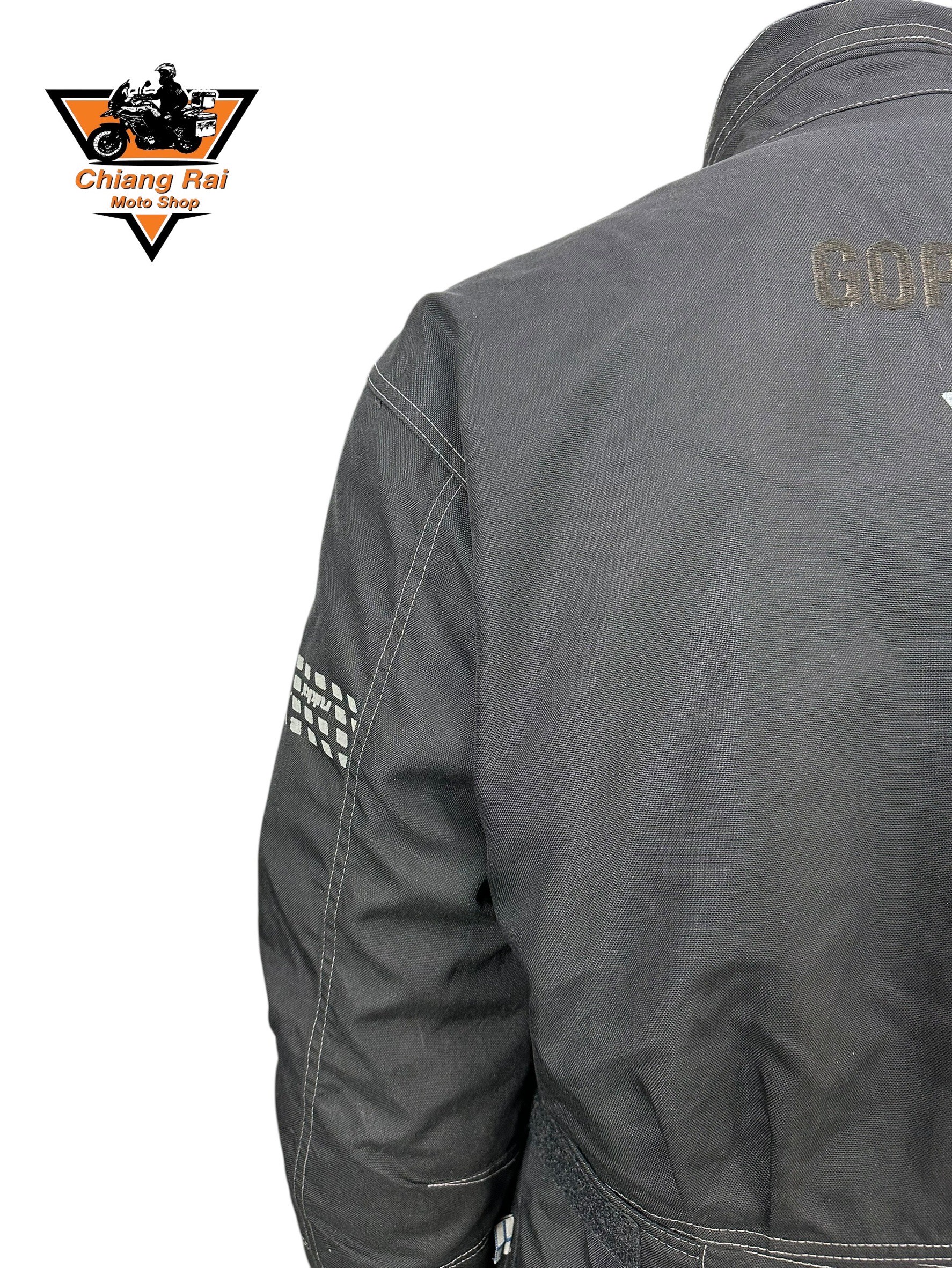 เสื้อขี่มอเตอร์ไซด์( มือสอง) RCTA 746 อก 48" ยาว 27 (L) **rukka**