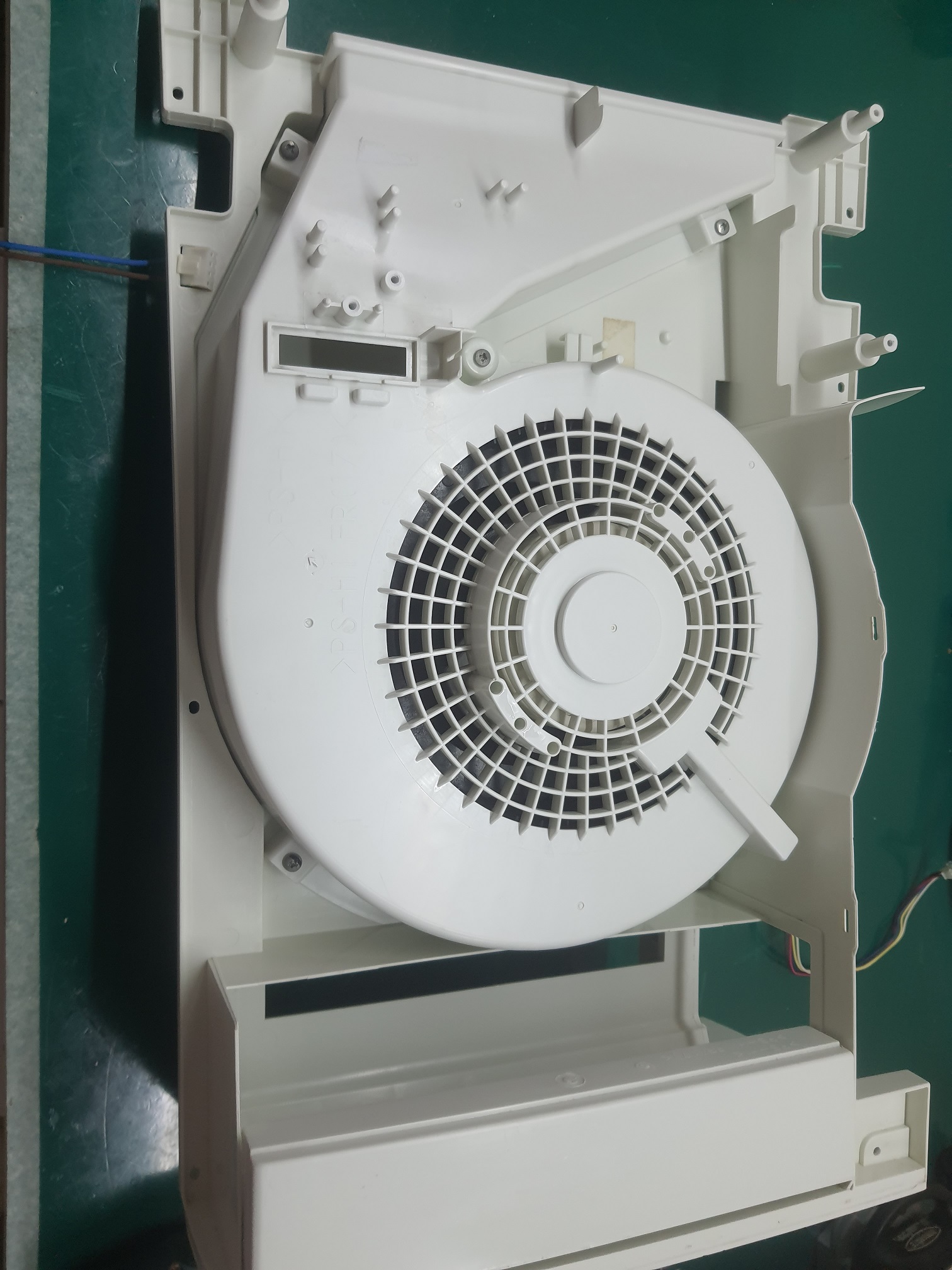 ล้างเครื่องฟอกอากาศ ยี่ห้อ SHARP รุ่น KC930