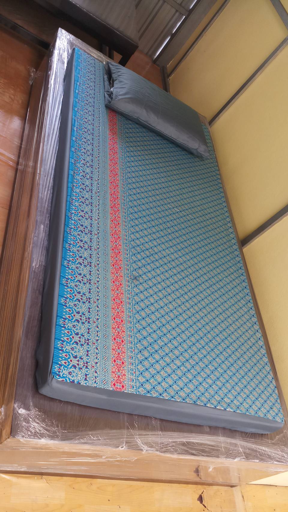 ผ้าปูเบาะนวดไทย ผ้าพิมพ์ทองลายไทย พร้อมปลอกหมอน