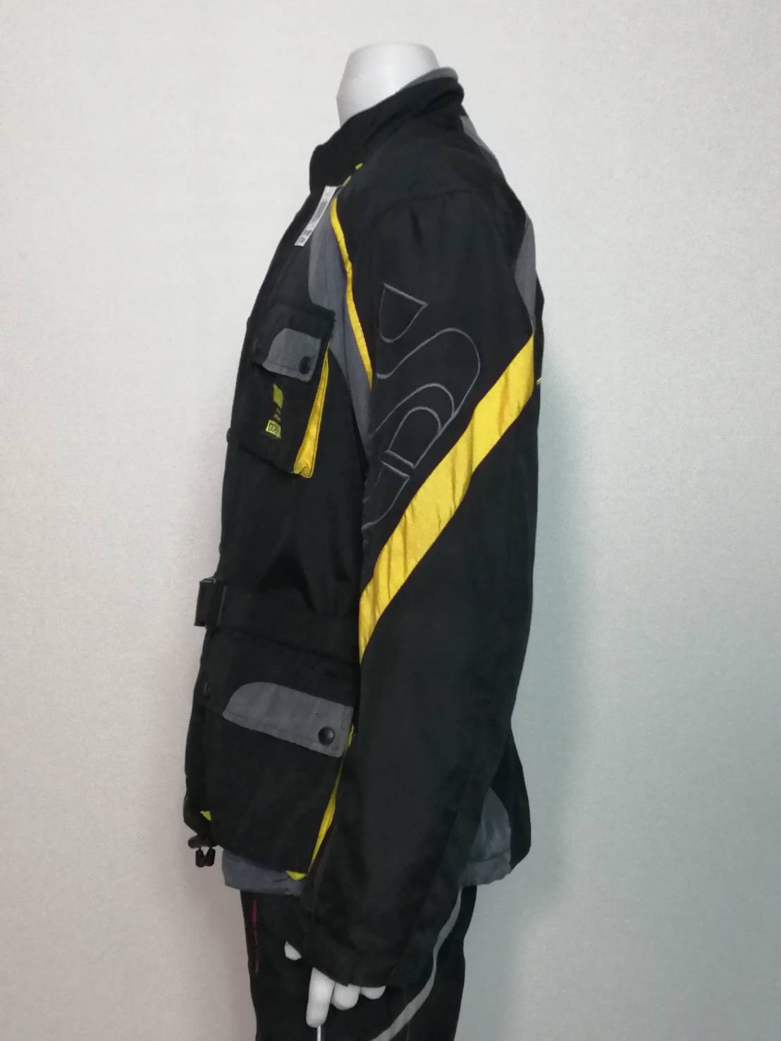 เสื้อขี่มอเตอร์ไซด์( มือสอง) RCT 961 อก 50" ยาว 28" ยี่ห้อ**IXS**