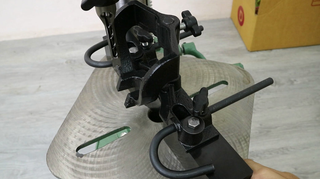 SQUARE ชุดเจาะรู 4 เหลี่ยม