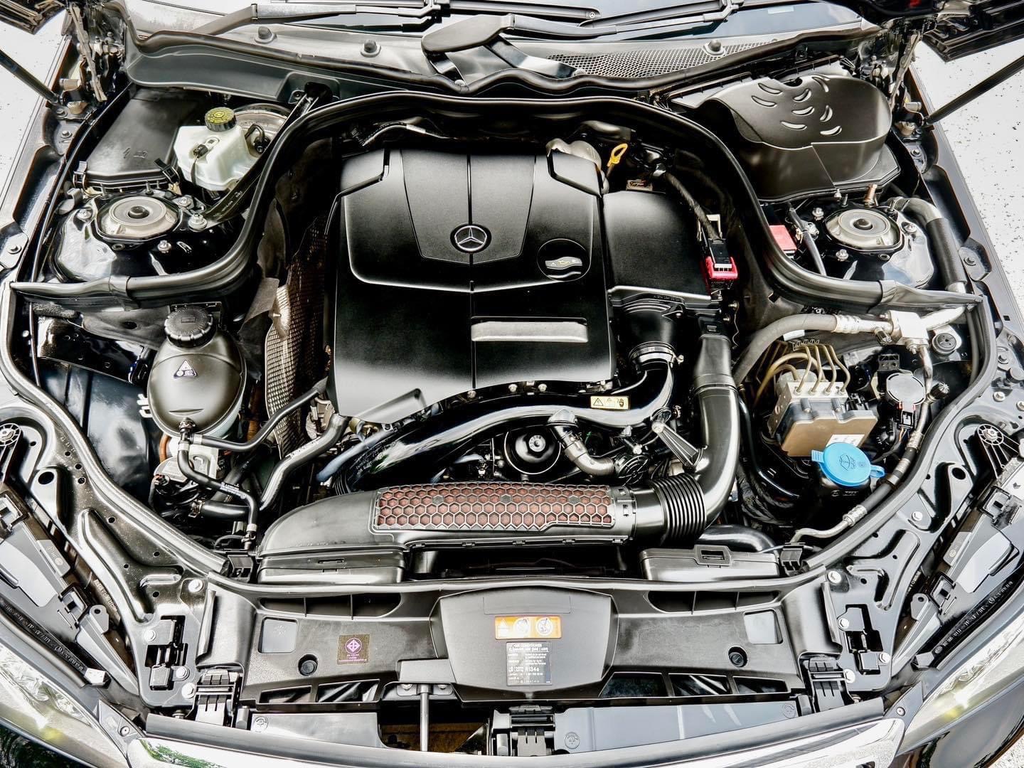 Benz W212 E200 CGI Facelift Executive Package ปี 2013
