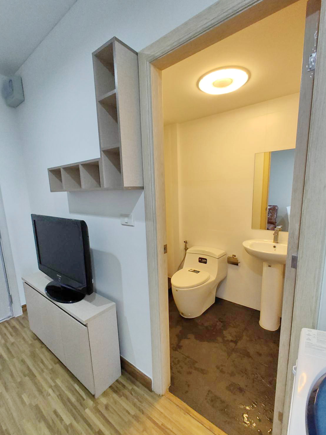 ให้เช่า Iris condo เวสเกต