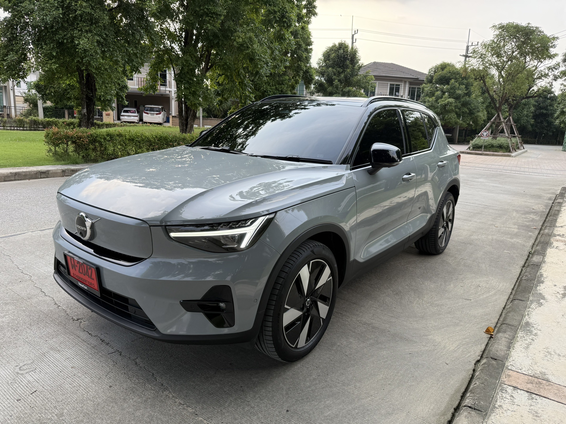 VOLVO XC40 Recharge Pure Electric Twin Motor ปลายปี 2023แท้