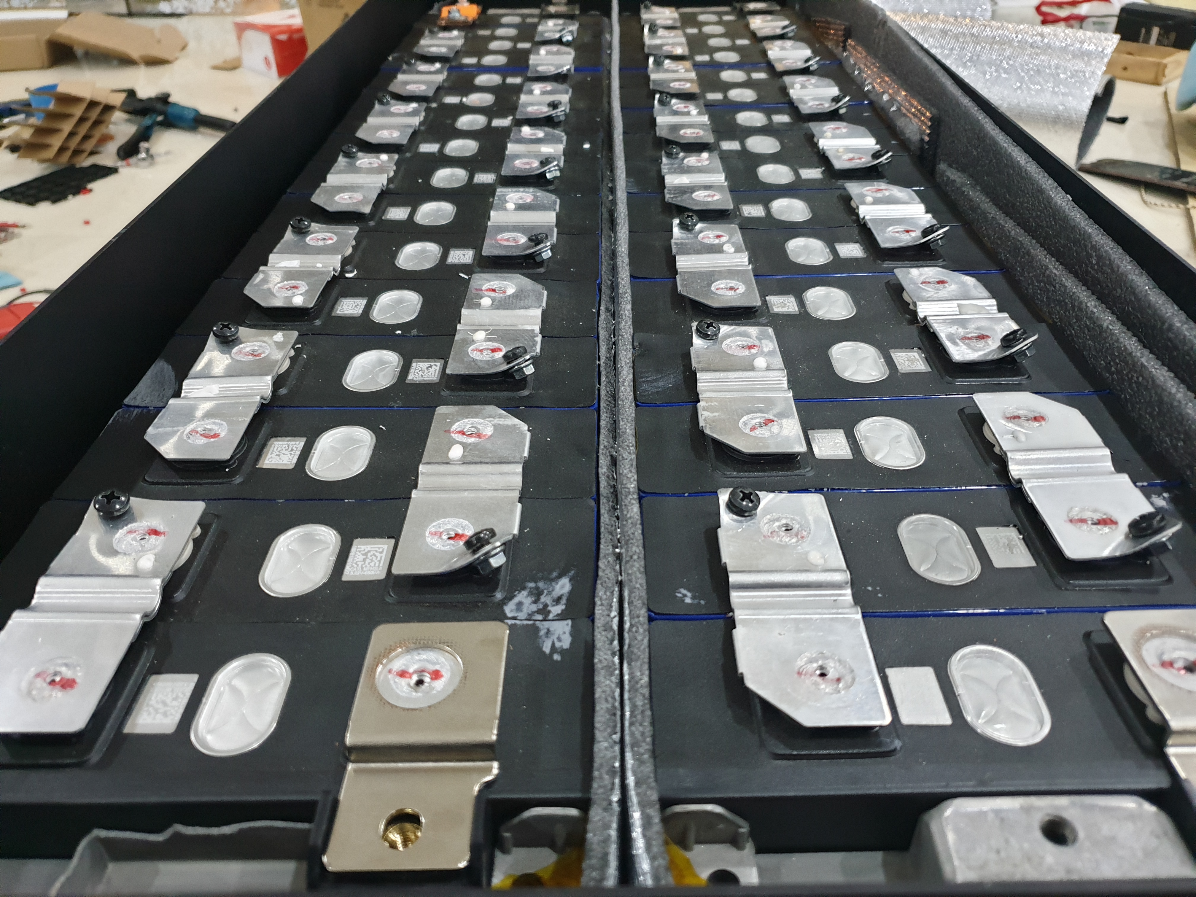 LIthium battery แบตเตอรี่โซล่าเซลล์ 48v 400Ah ใช้งานต่อเนื่อง 200a