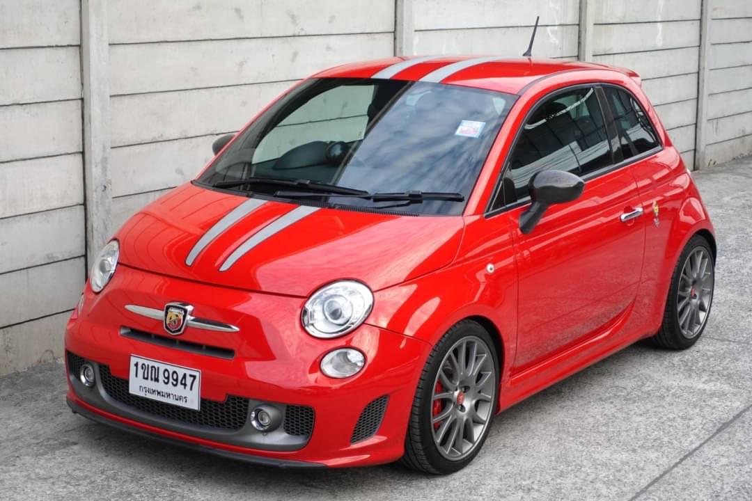 Fiat Abarth 695 Tributo Ferrari ปี 2011