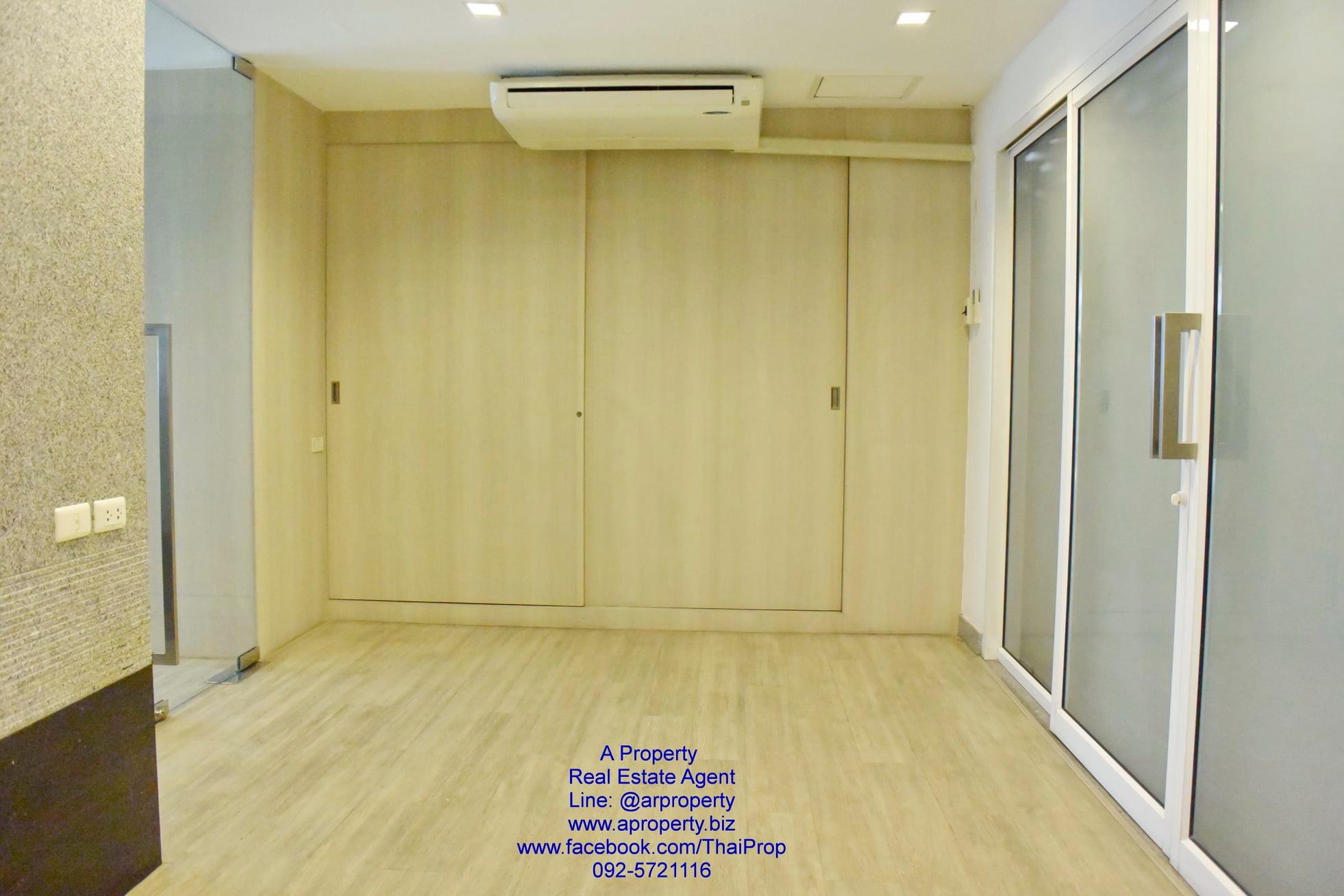 ให้เช่า Office เฉพาะชั้น ในซอยอารีย์