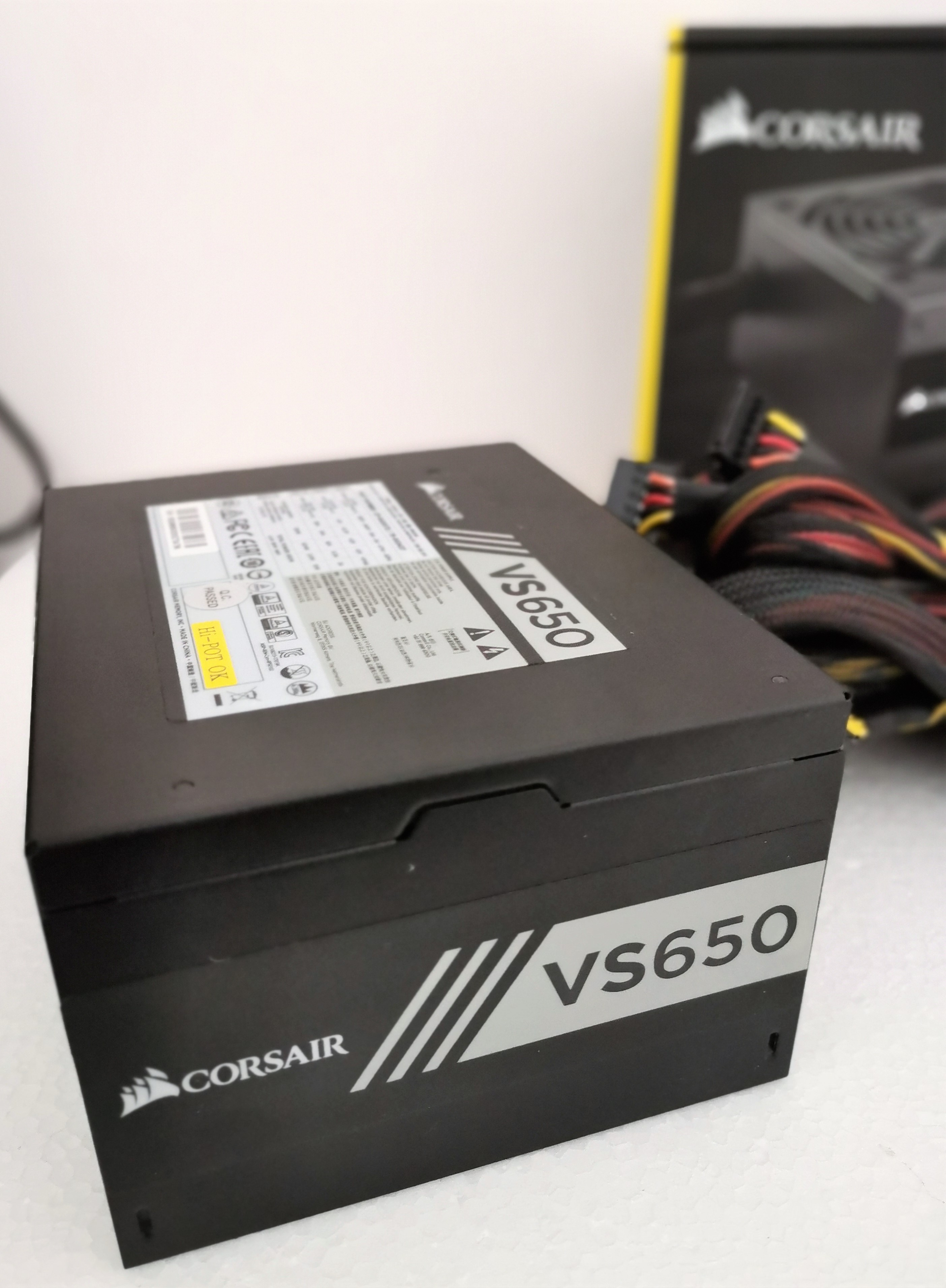 CORSAIR VS650 650W (80+)