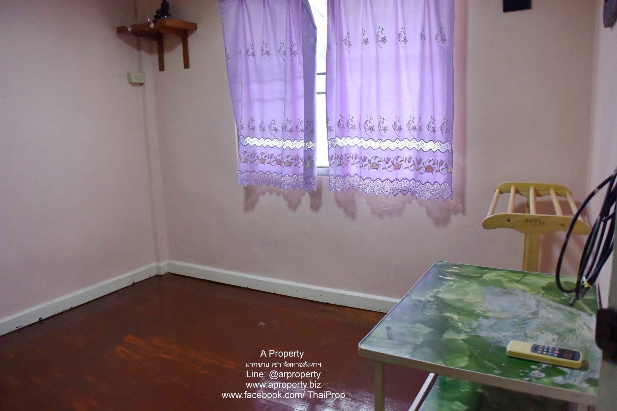 ให้เช่า ทาวน์เฮาส์แจ้งวัฒนะ 28 บรรยากาศร่มรื่น ( ห้ามเลี้ยงสัตว์ )