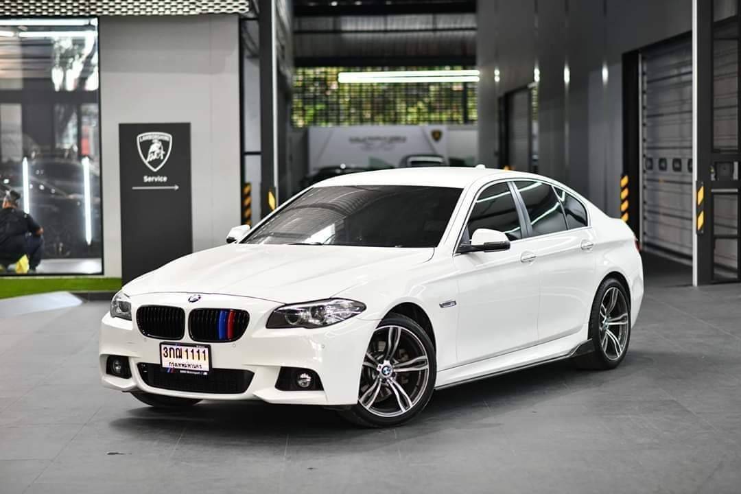 BMW 520d M sport รุ่น Minor change (Lci) ปี 2015