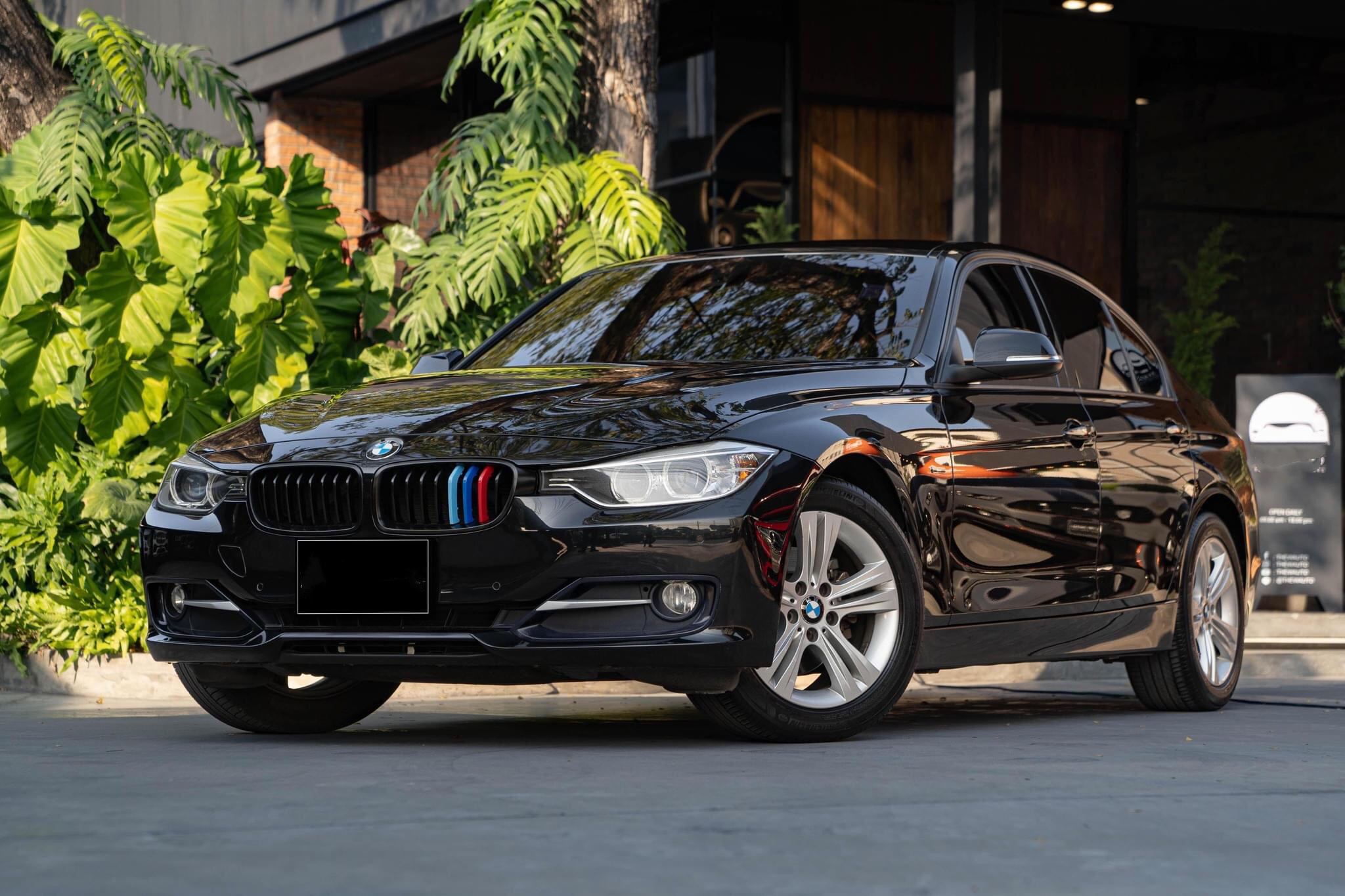 BMW 320d Sport โฉม F30 ปี 2014