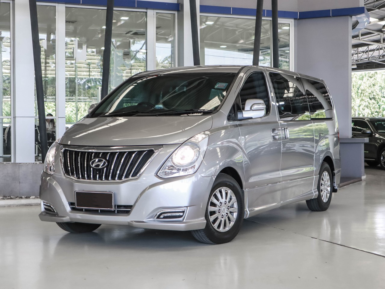 HYUNDAI H-1 2.5 CRDi Deluxe ปี 2017