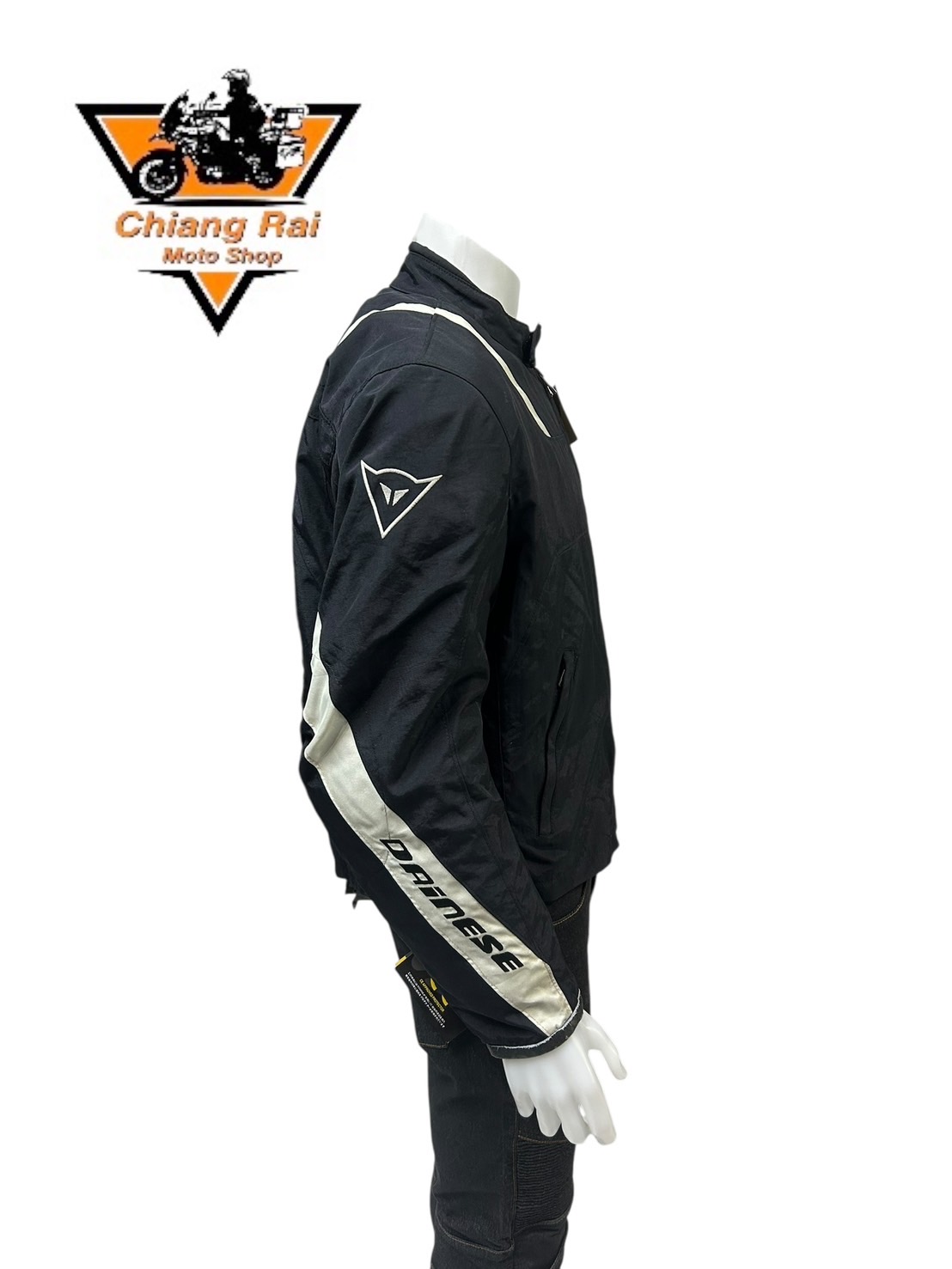 เสื้อขี่มอเตอร์ไซด์( มือสอง) CRSB 055 : อก 52" ยาว 24" (XL) **Dainese**
