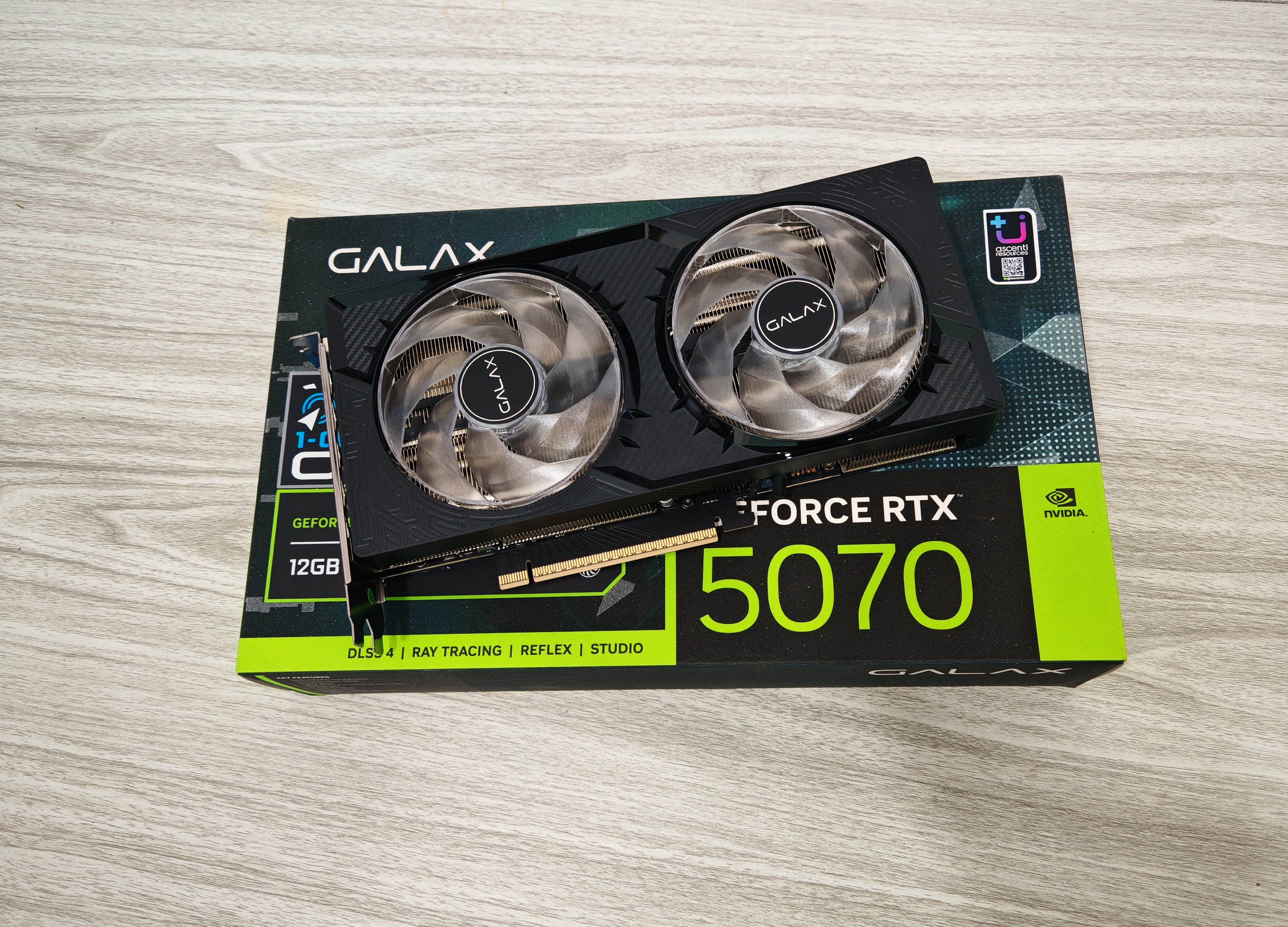 GALAX RTX 5070 1-CLICK OC 12GB GDDR7