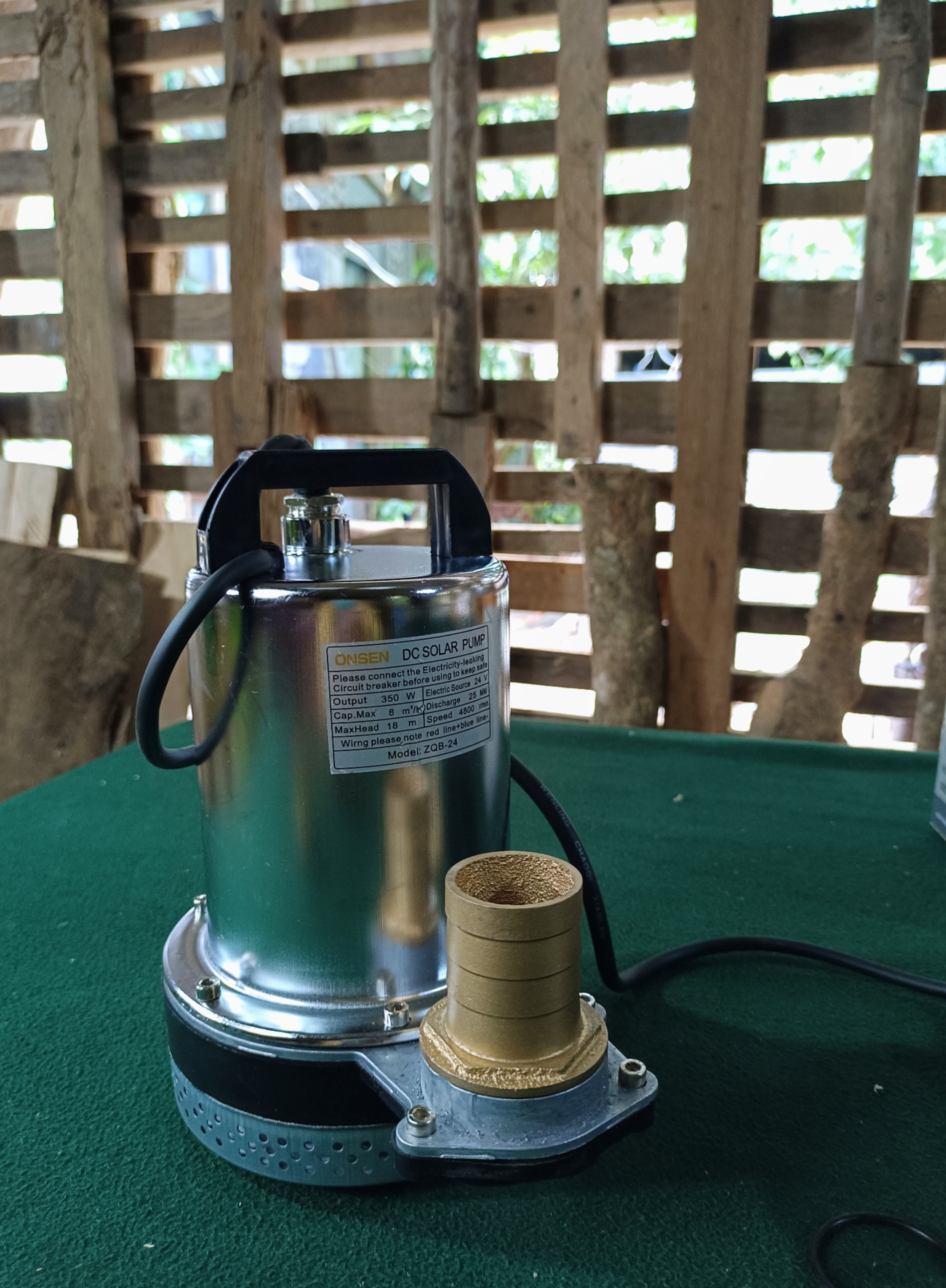 ปั้มไดโว่ แสตนเลส Onsen 24V แถมตัวคีบแบต 1 คู่ ท่อ 3 ขนาด แบบทองเหลือง สายยาว 5 เมตร